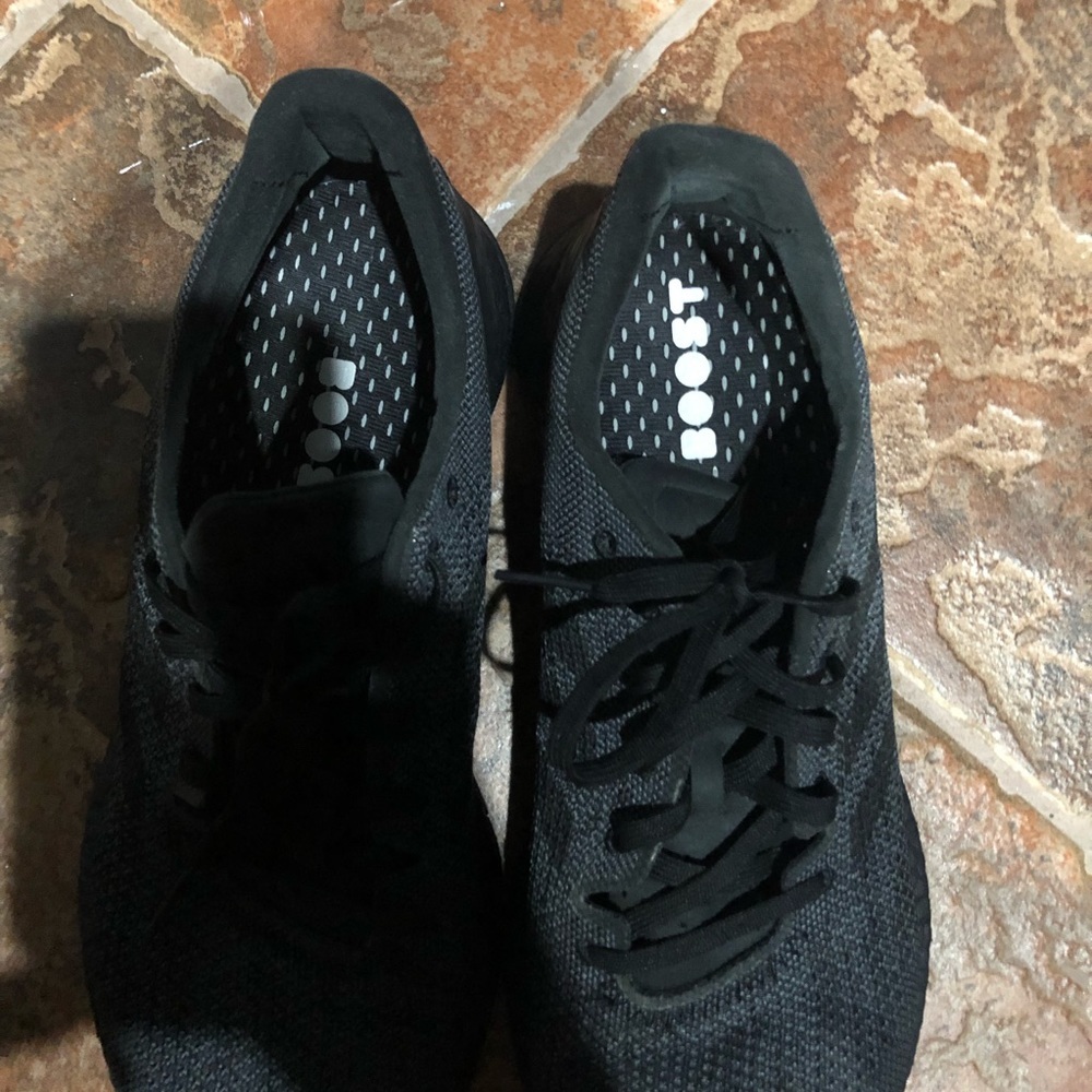 Men’s triple black adidas pure boost size 11 - Picture 4 of 4